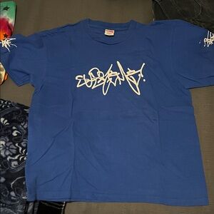 Supreme t shirt